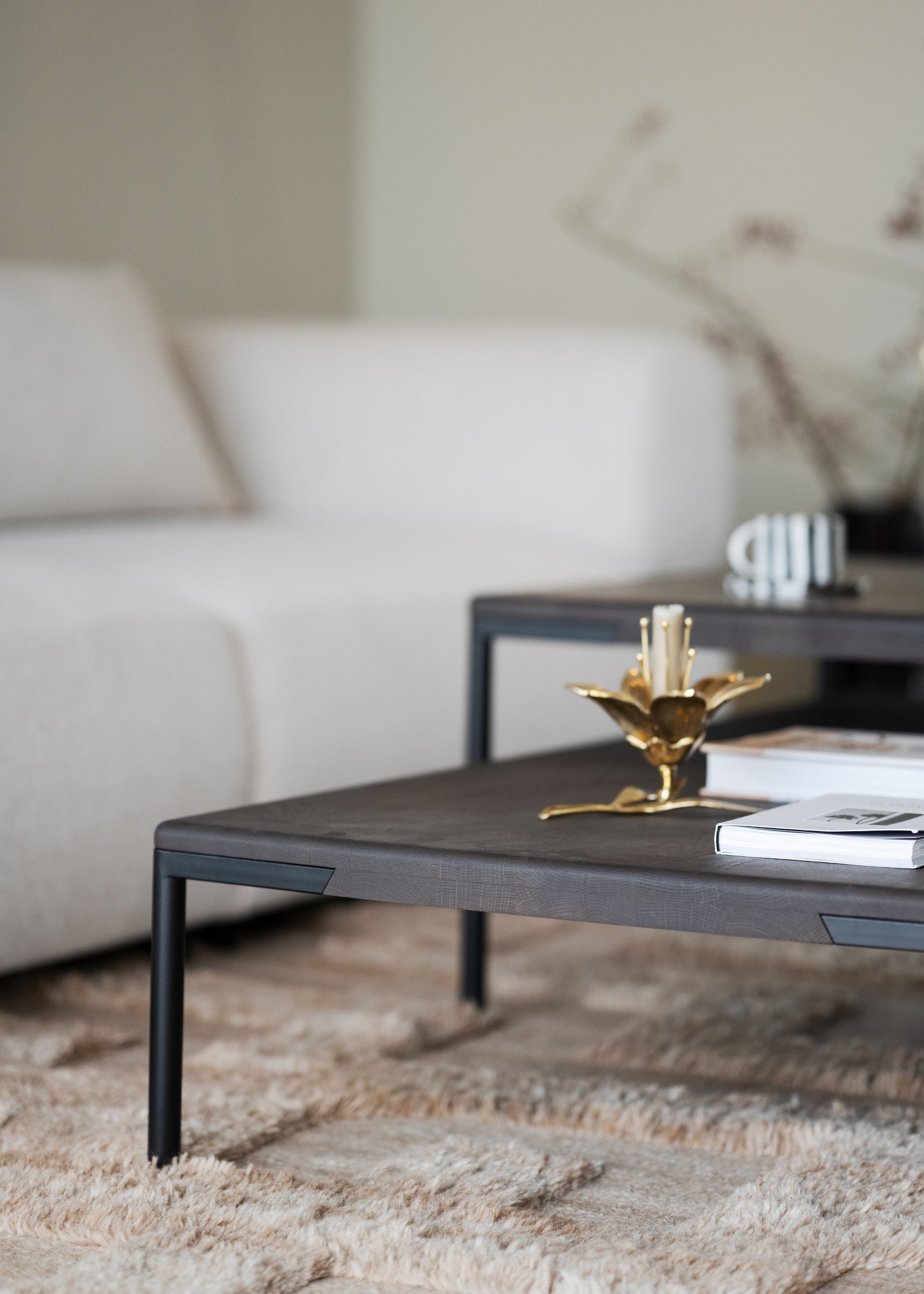 Vorbestellung | Coffeetable 80x80cm, Eiche braun
