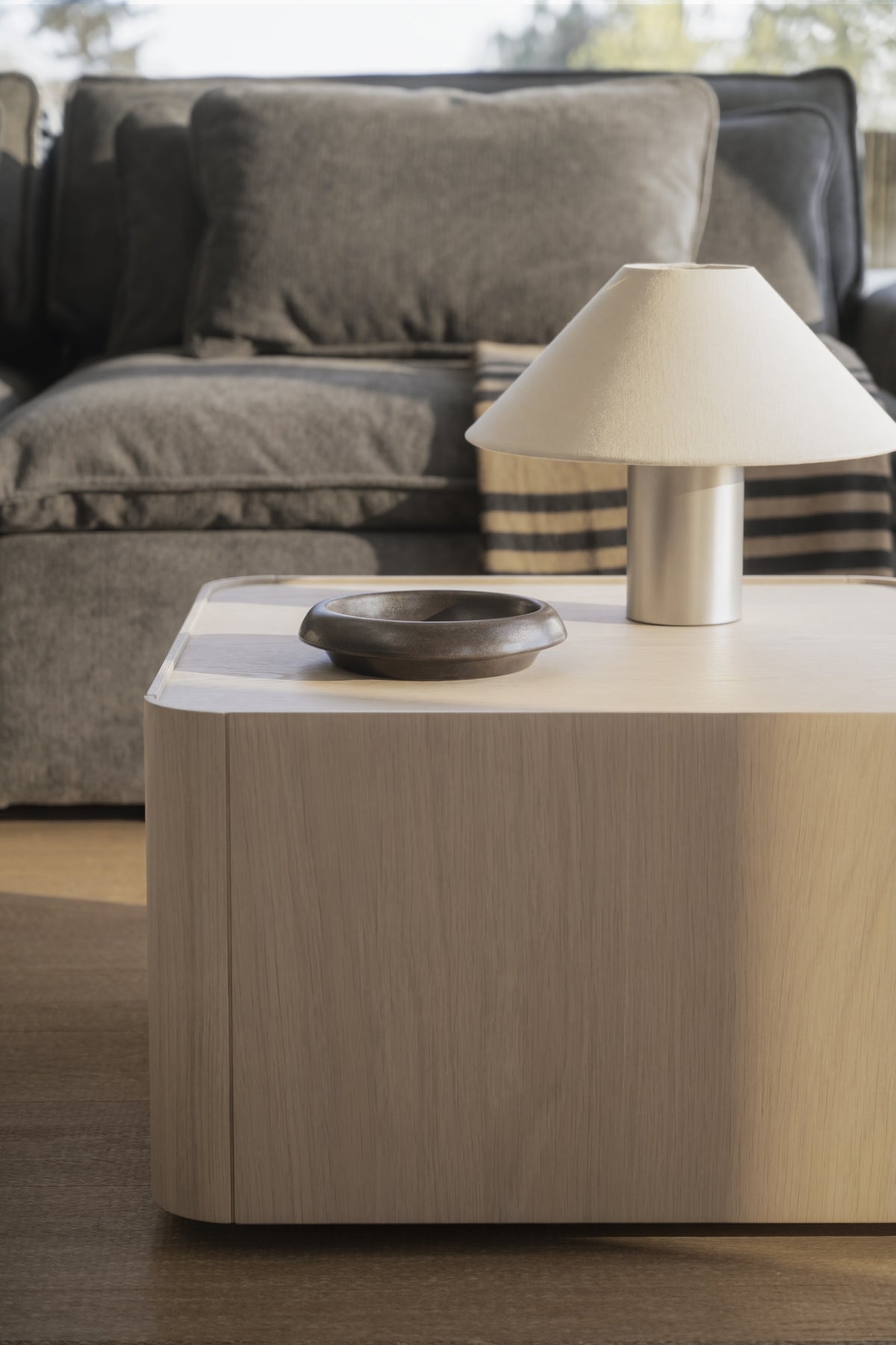 Vorbestellung | Coffeetable 90x90cm, Eiche hell