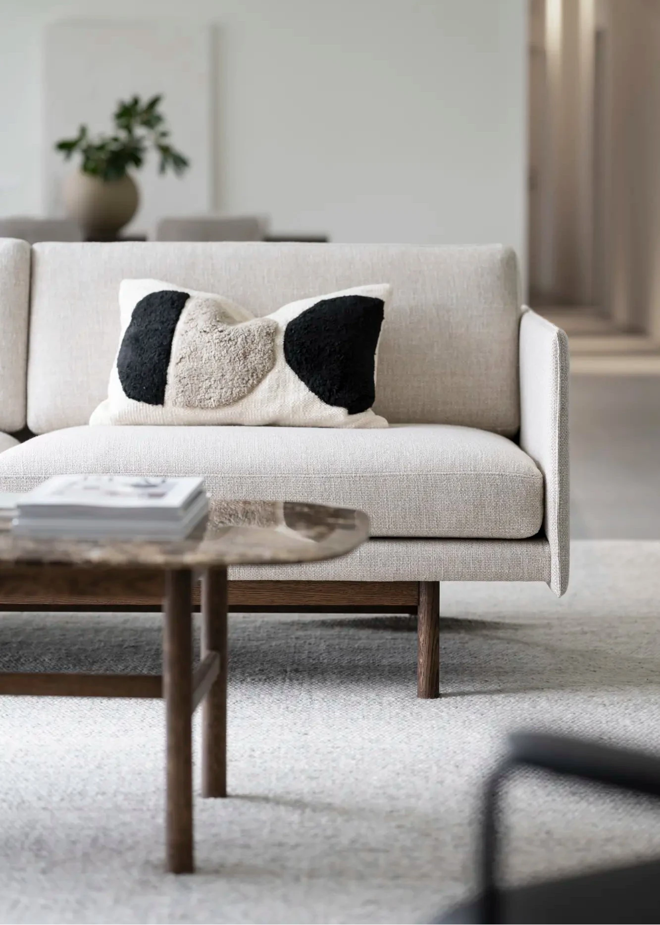 Coffeetable Marmor L135cm, braun